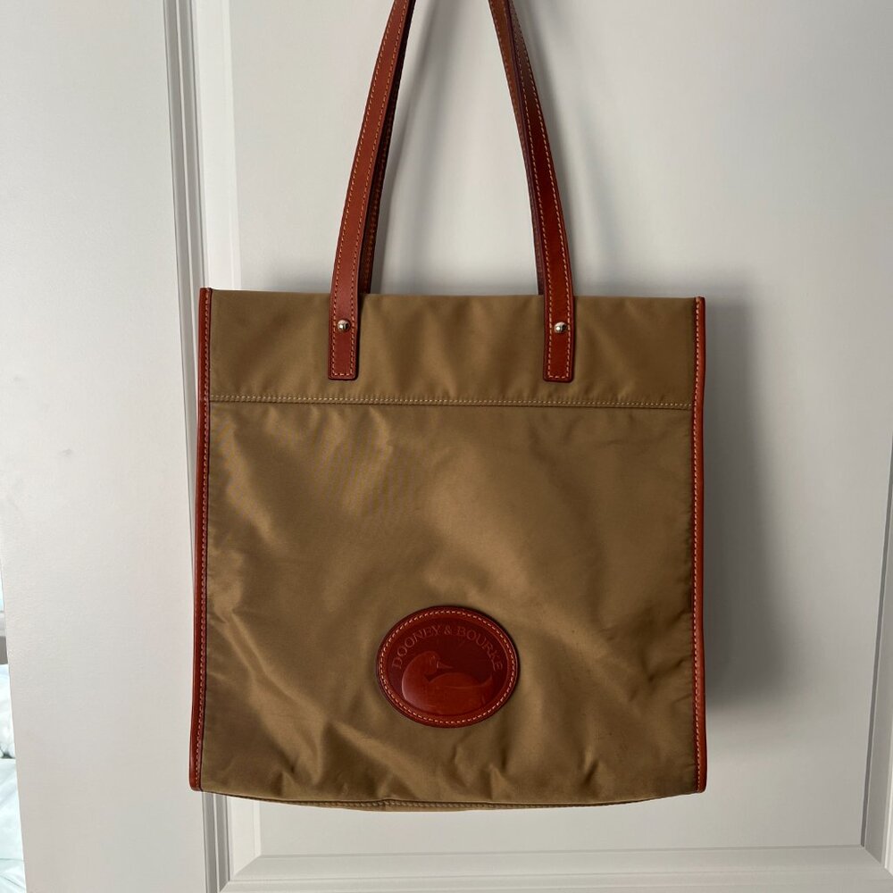NWOT - Large Women's DOONEY & BOURKE D&B Leather Trim & Tan Nylon Tote Bag 14x14